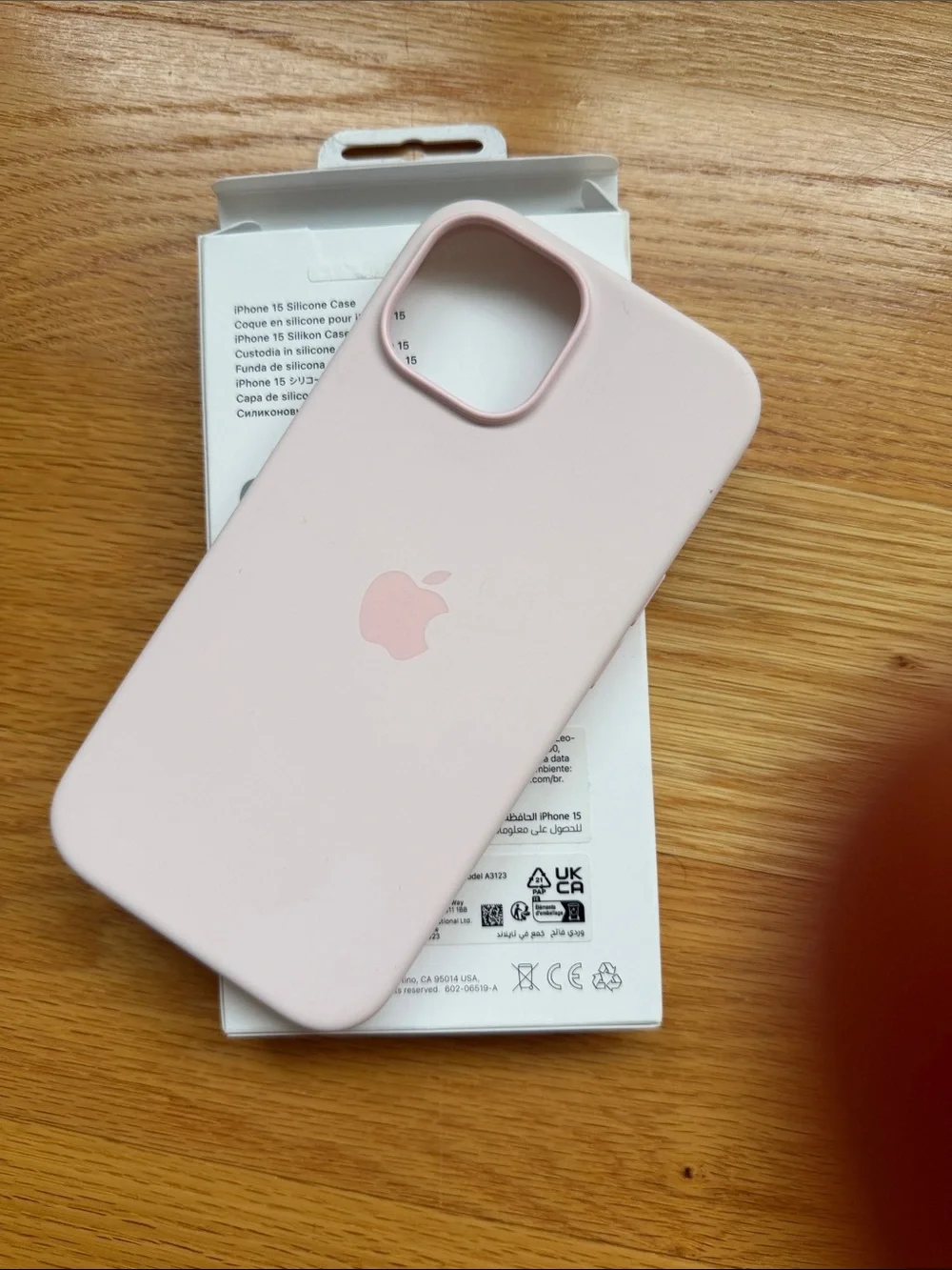 Apple iPhone 15 Silicone Case - Blush Pink